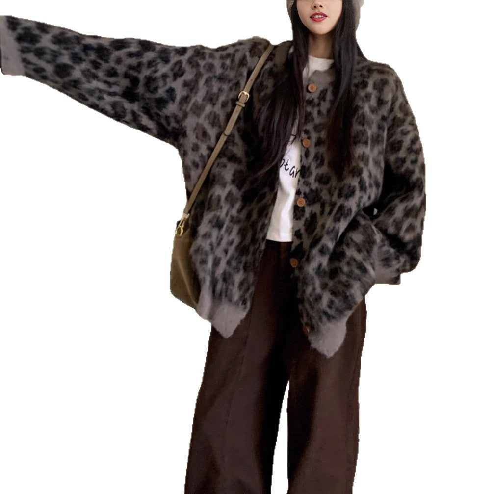 Polyester Women's Round-neck Loose Single-breasted Brushed Thickened Leopard-print Sweater