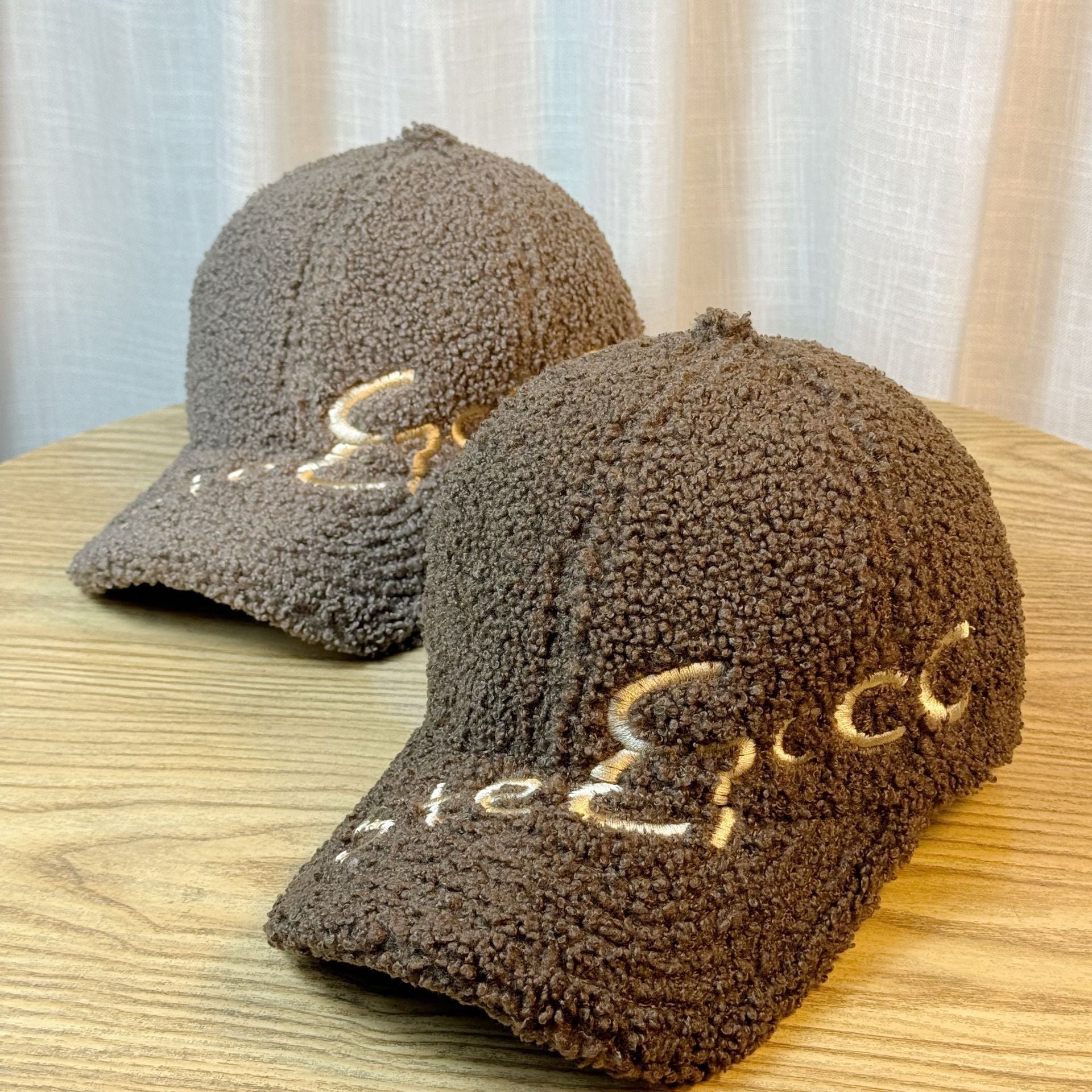 Outdoor Upgrade Warm Lamb Fur Makes Face Look Small Embroidered Letters Peaked Cap