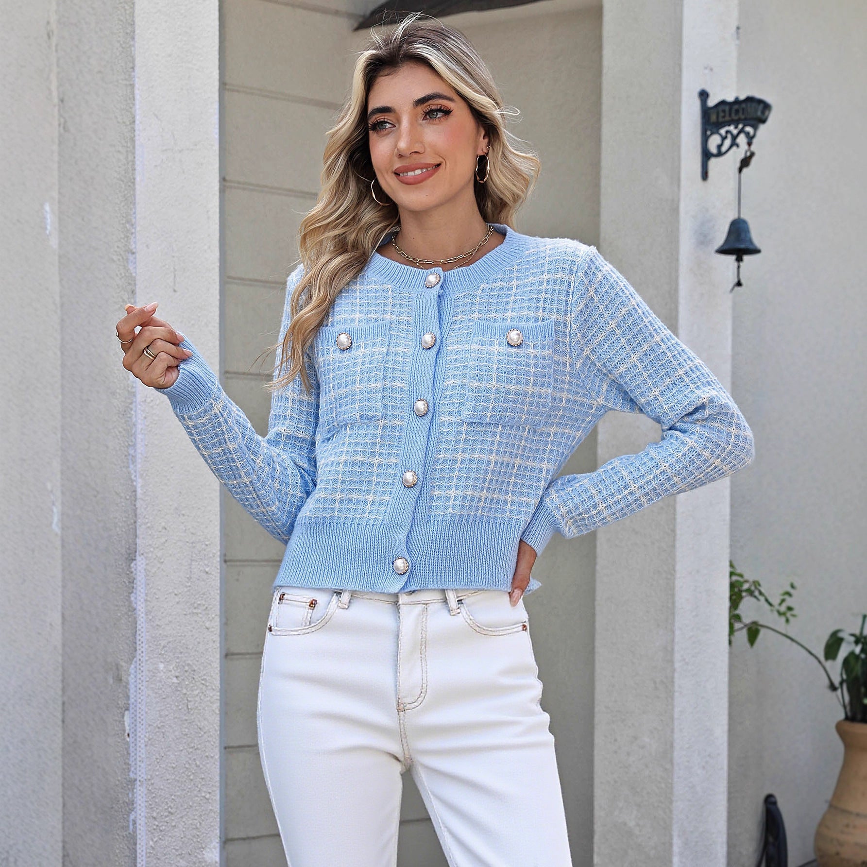 Female Classic Style Temperament Coat Pearl Buckle Fashion Sweater Female