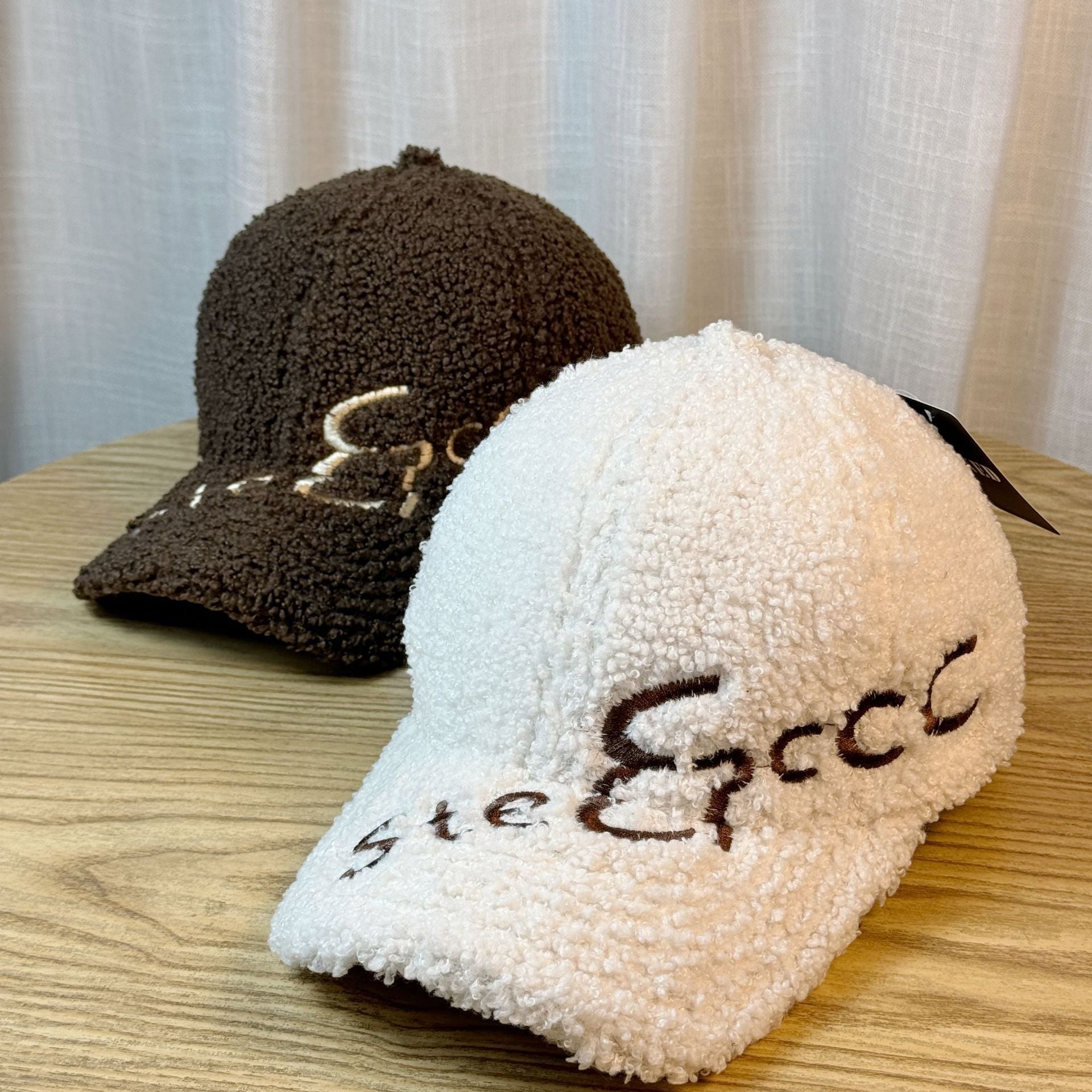 Outdoor Upgrade Warm Lamb Fur Makes Face Look Small Embroidered Letters Peaked Cap