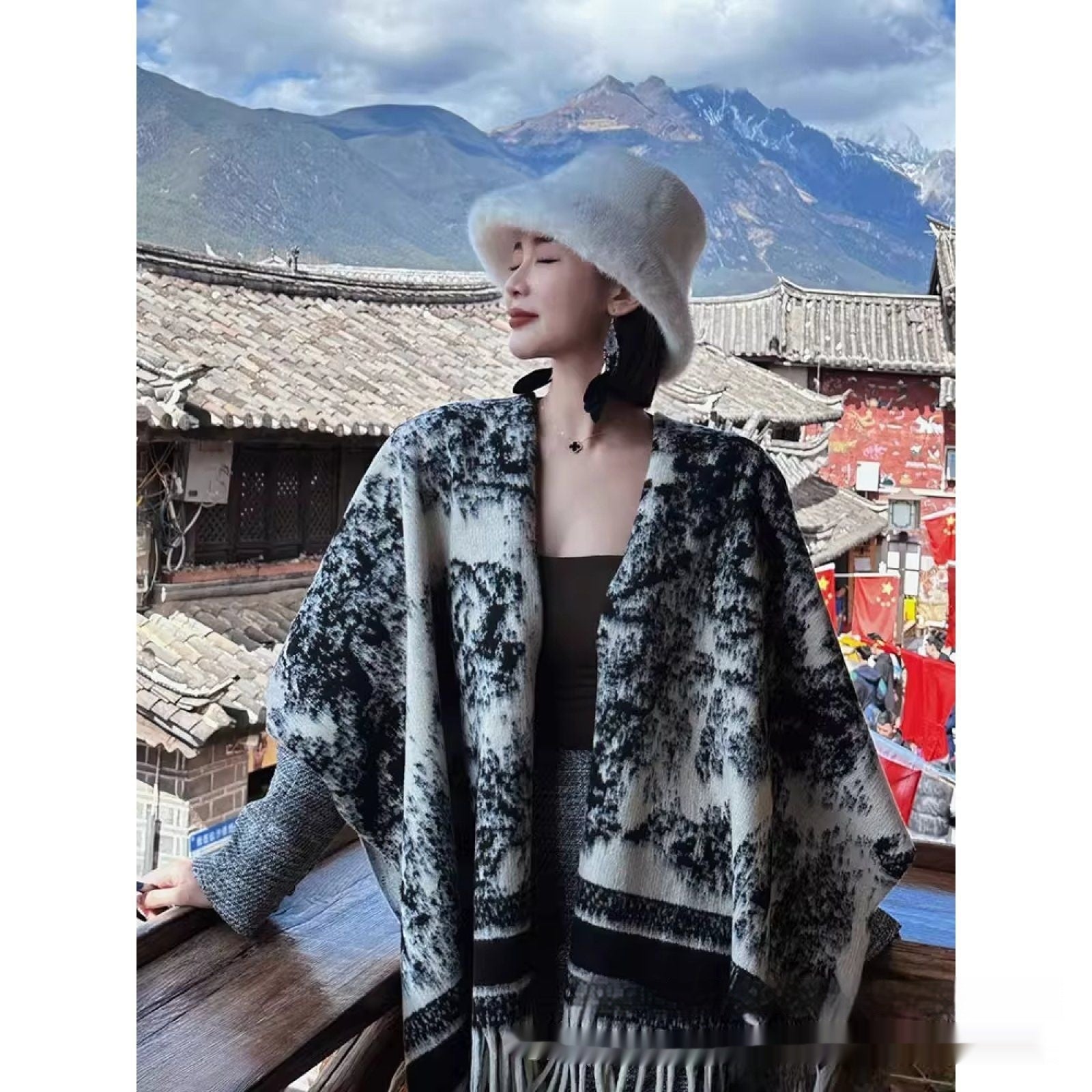 Women's Fashion Personalized Tassel Scarf Cape