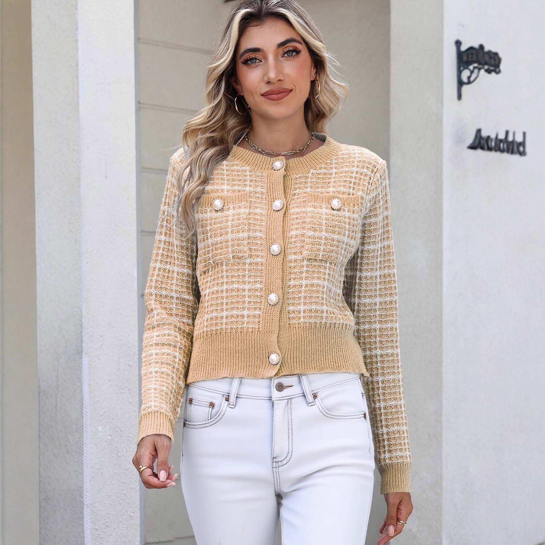 Female Classic Style Temperament Coat Pearl Buckle Fashion Sweater Female