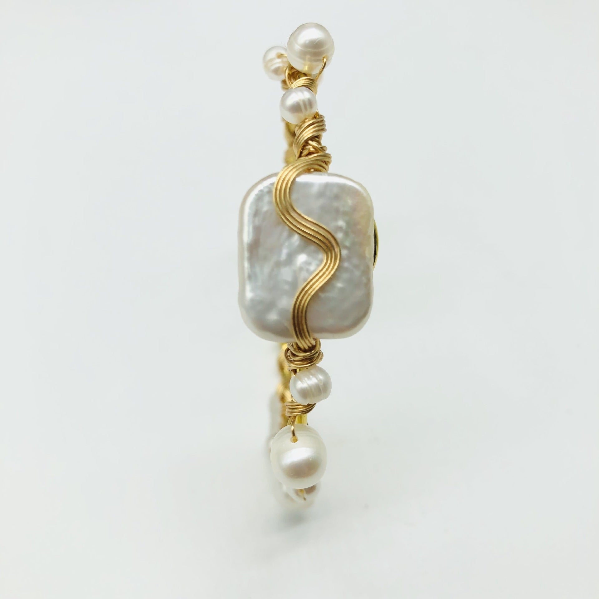 Natural Freshwater Pearl Handmade Wire-wrapped Bracelet