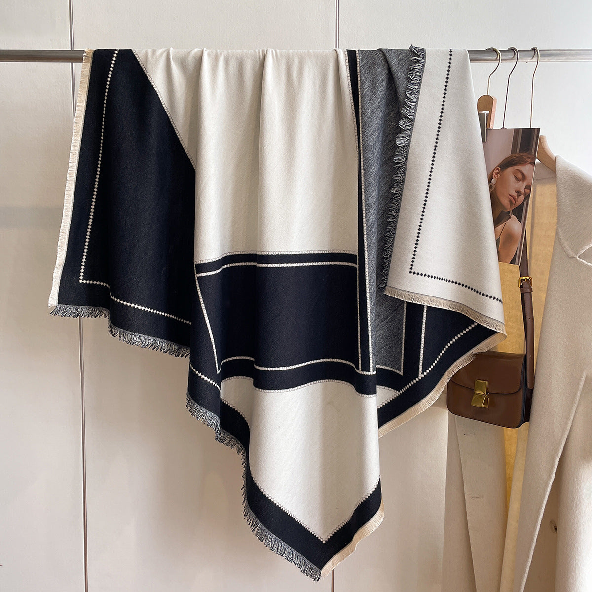 European And American Cashmere Square Towel Thickened Air-conditioned Room Warm Shawl Cloak